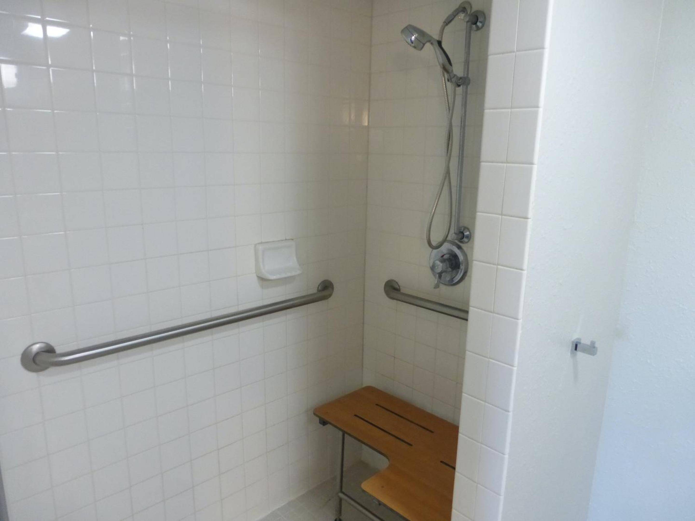 Red Roof Plus Bourbonnais