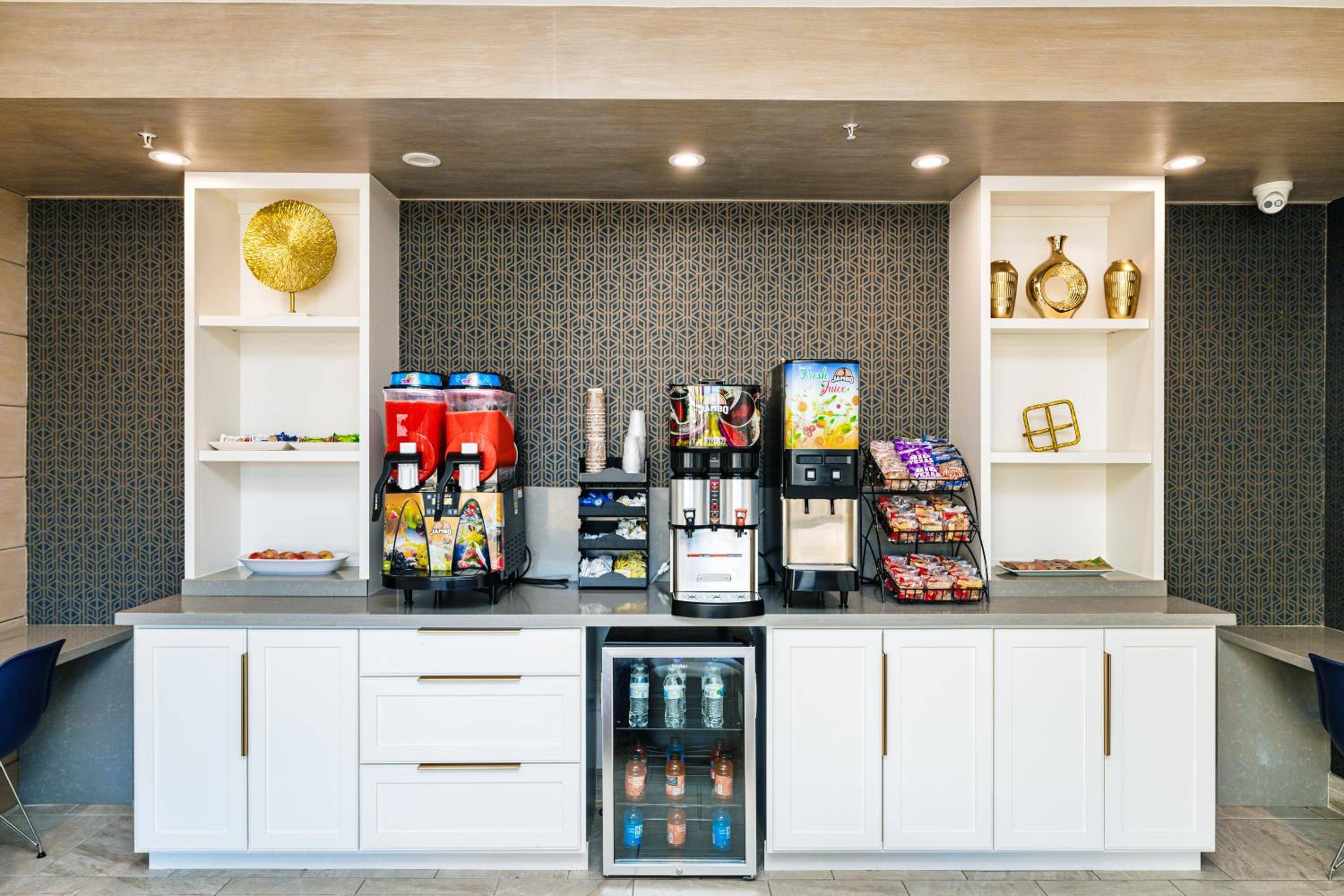 Palace Inn Blue IAH East