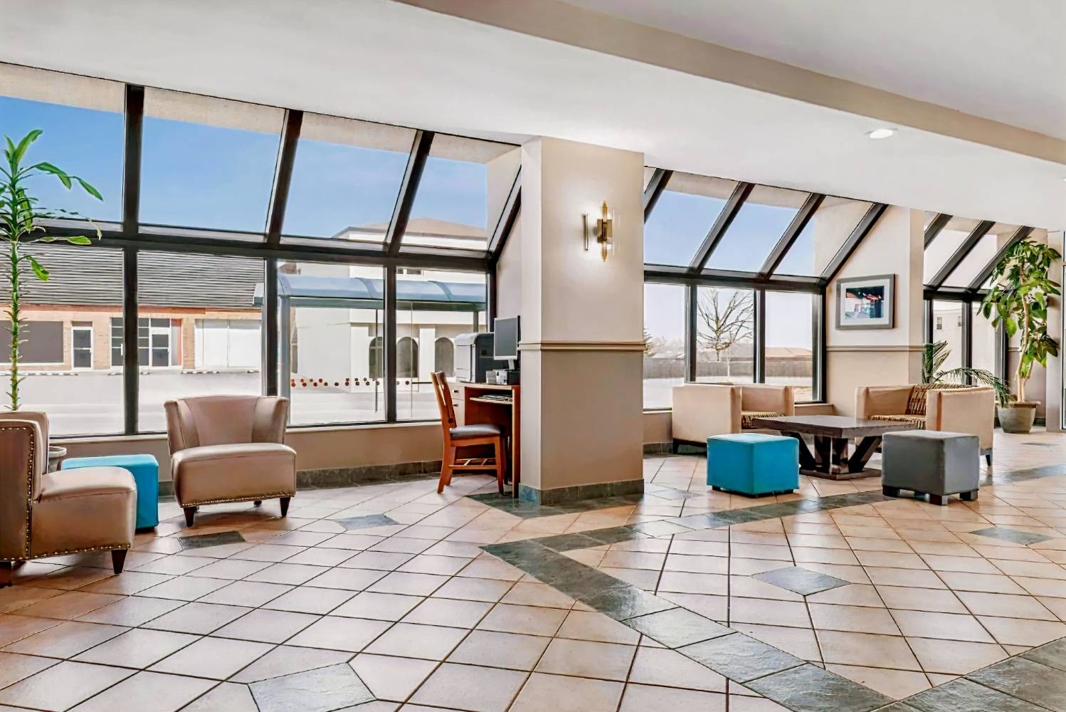 Ramada By Wyndham Niagara Falls near the Falls