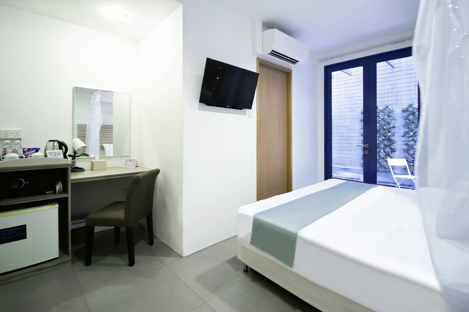 Victoria Hotel, a NuVe Group Collection