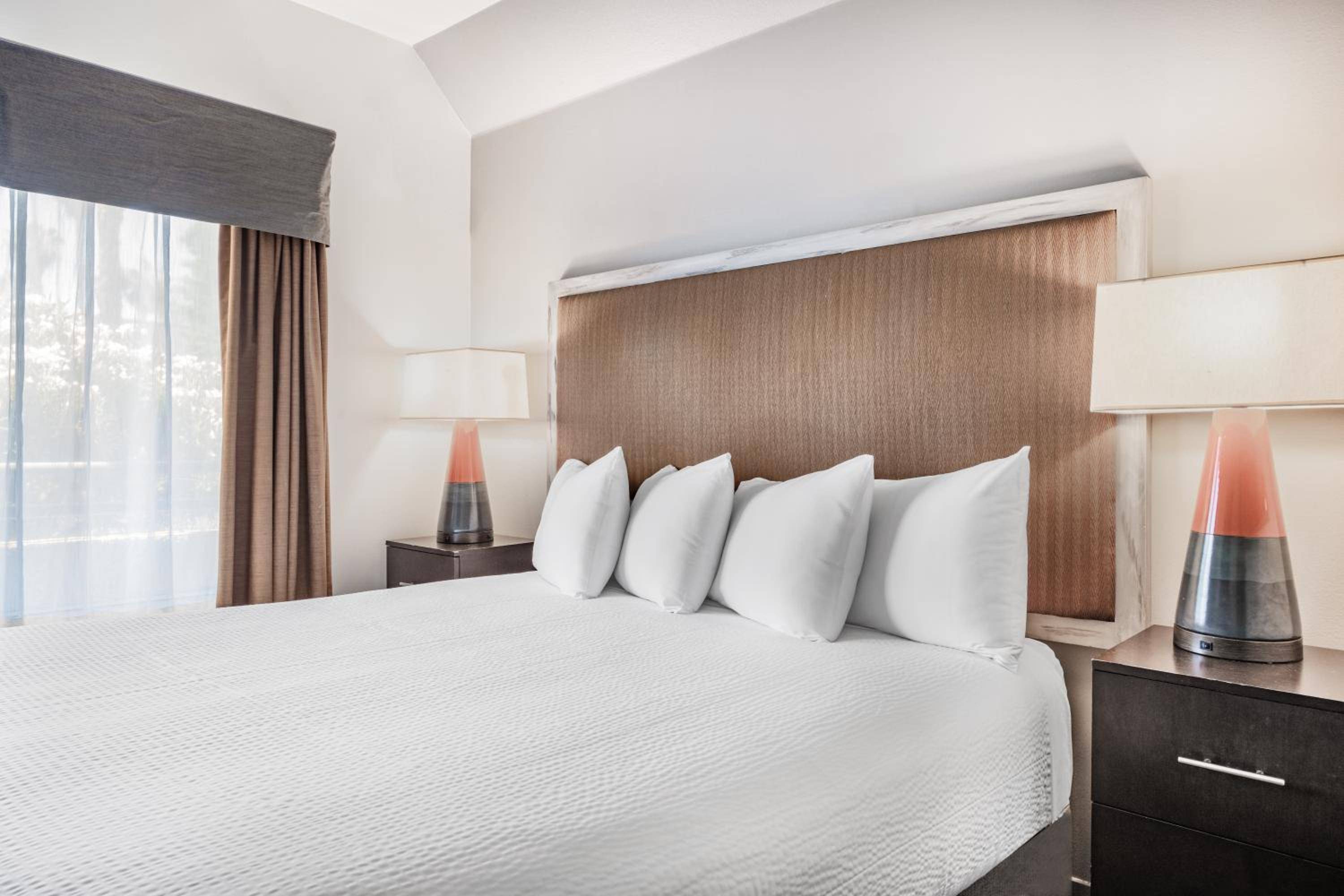 Ramada by Wyndham Bakersfield North