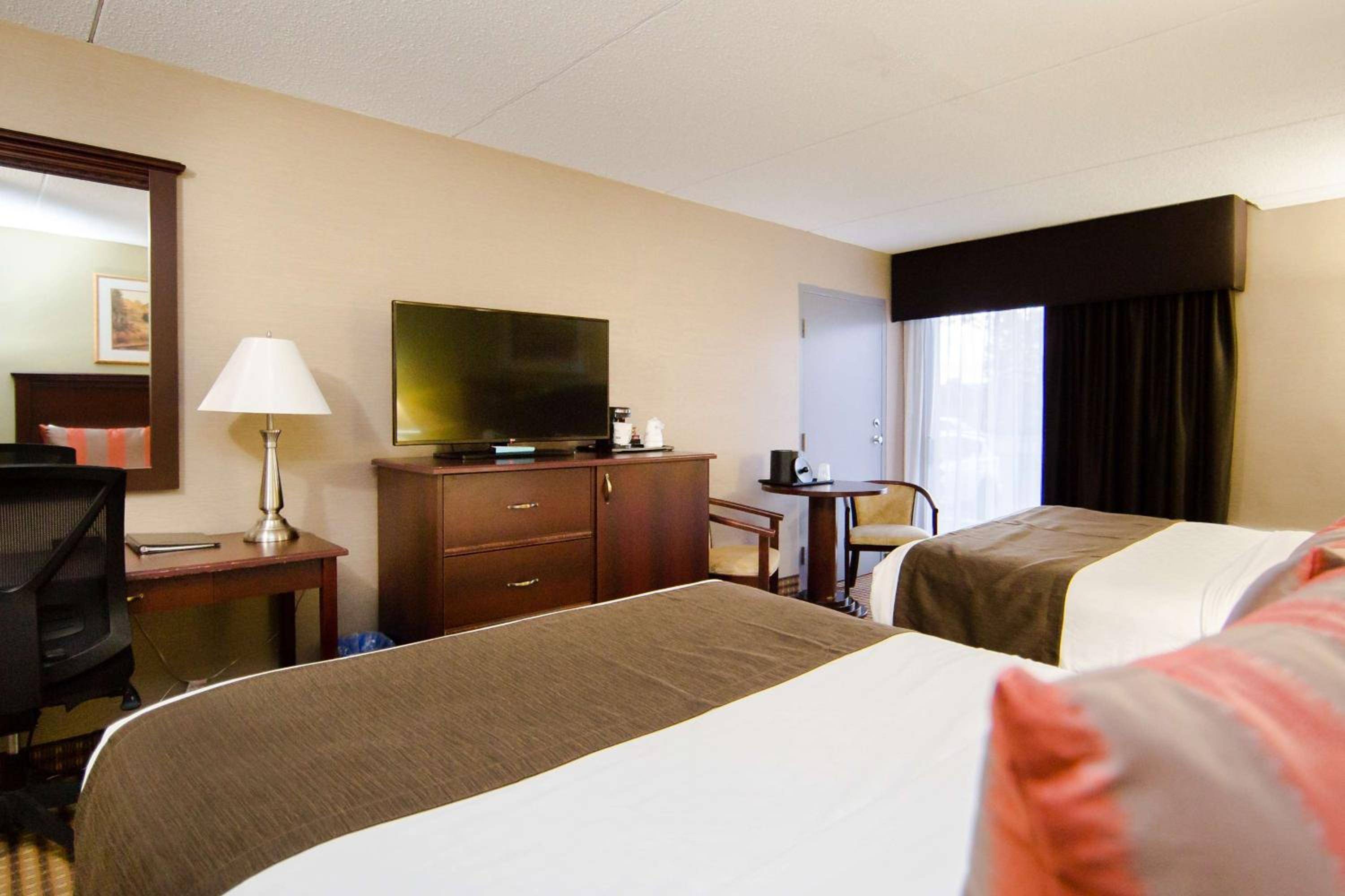 Best Western Plus Ottawa Kanata Hotel and Conference Centre