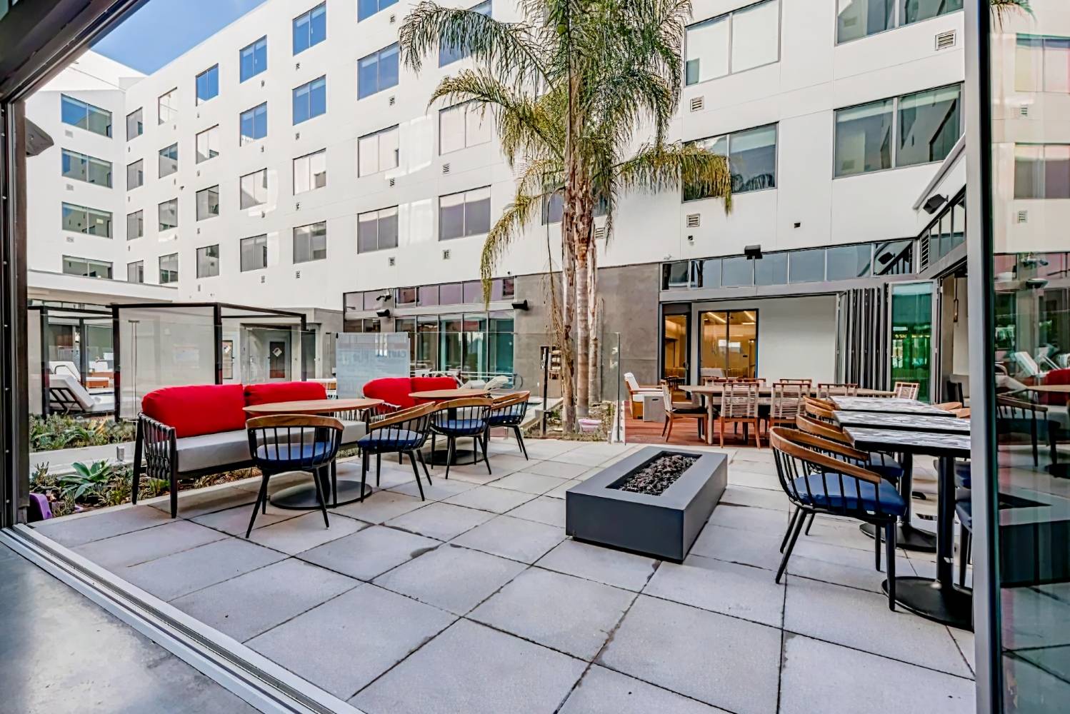 Shashi Hotel Mountain View, an Urban Resort