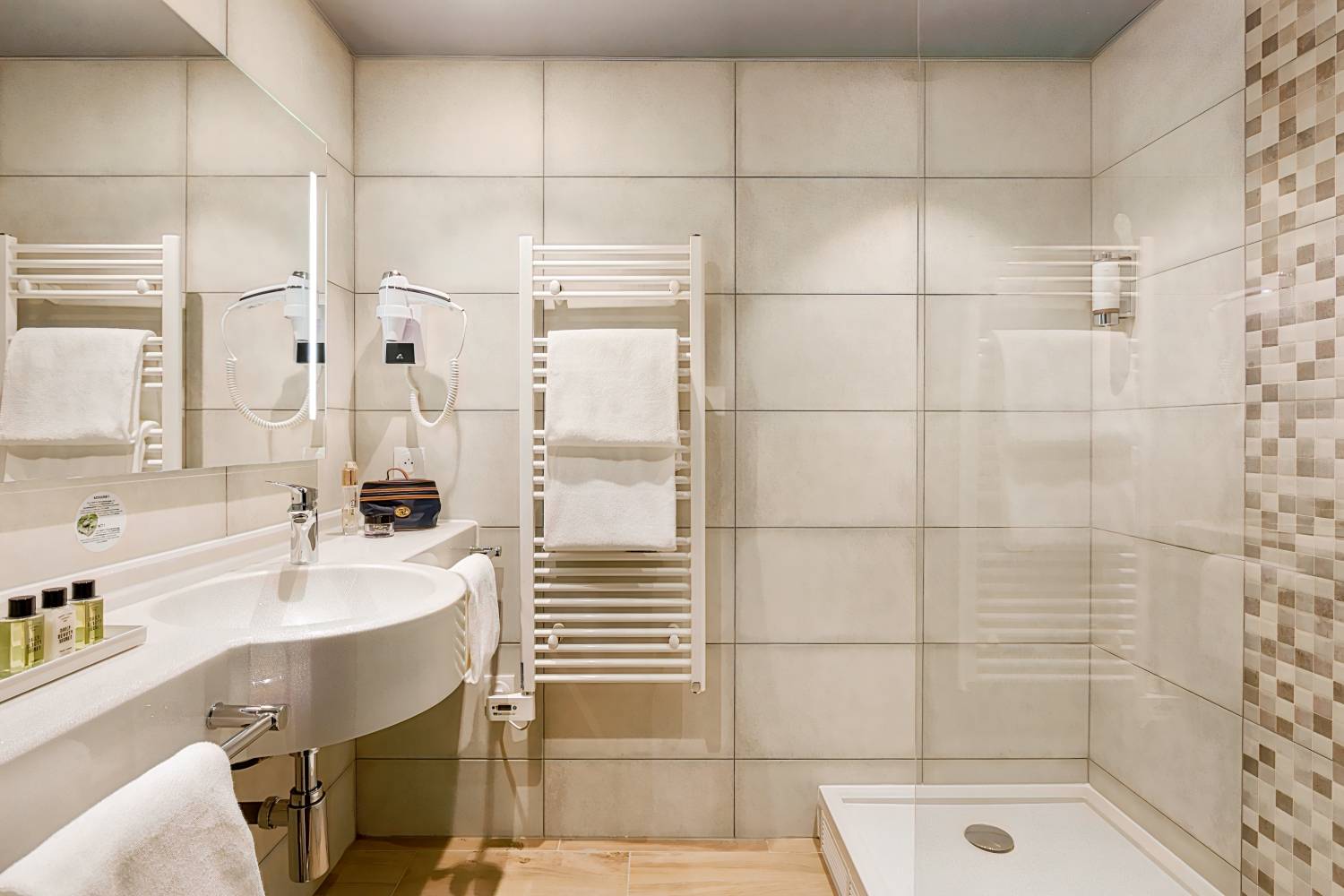 Hôtel Roi Soleil Prestige Plaisir - St Quentin