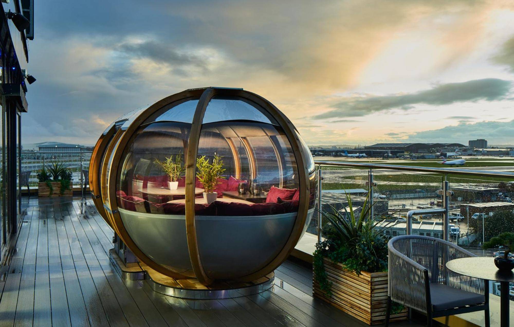 Courtyard by Marriott London Heathrow Airport