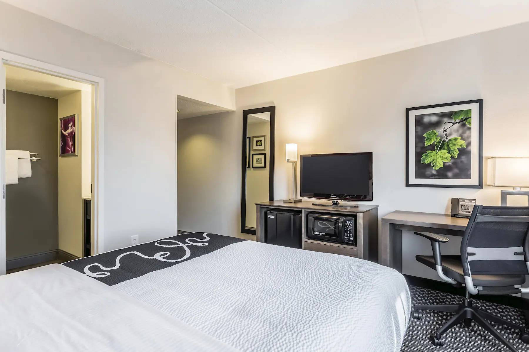 La Quinta Inn & Suites by Wyndham Columbia / Fort Meade