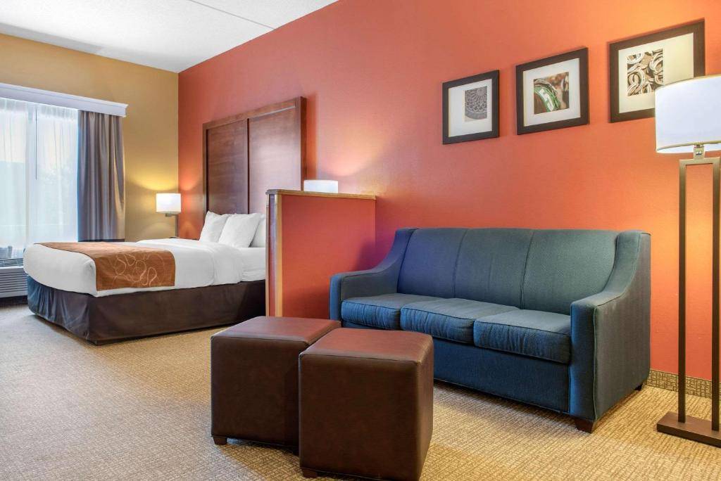 Comfort Suites Louisville Airport