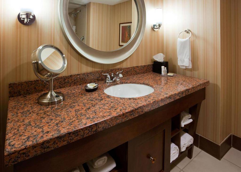 Sonesta Milwaukee West Wauwatosa