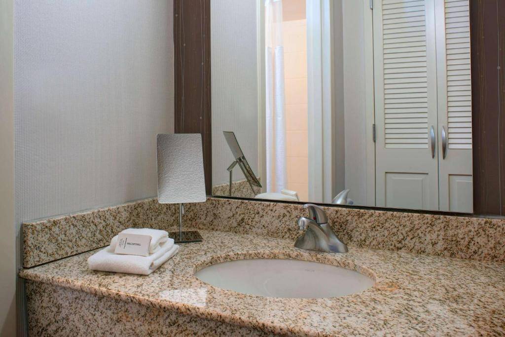 Sonesta Select Kansas City Airport Tiffany Springs