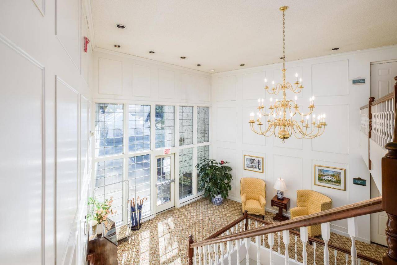 The Farmington Inn & Suites