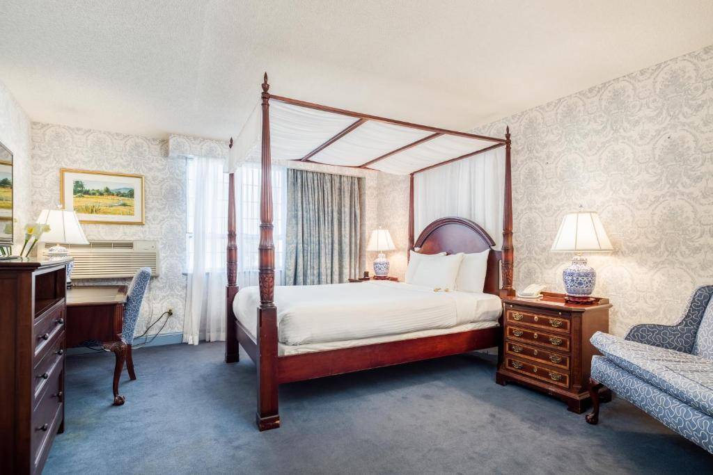 The Farmington Inn & Suites