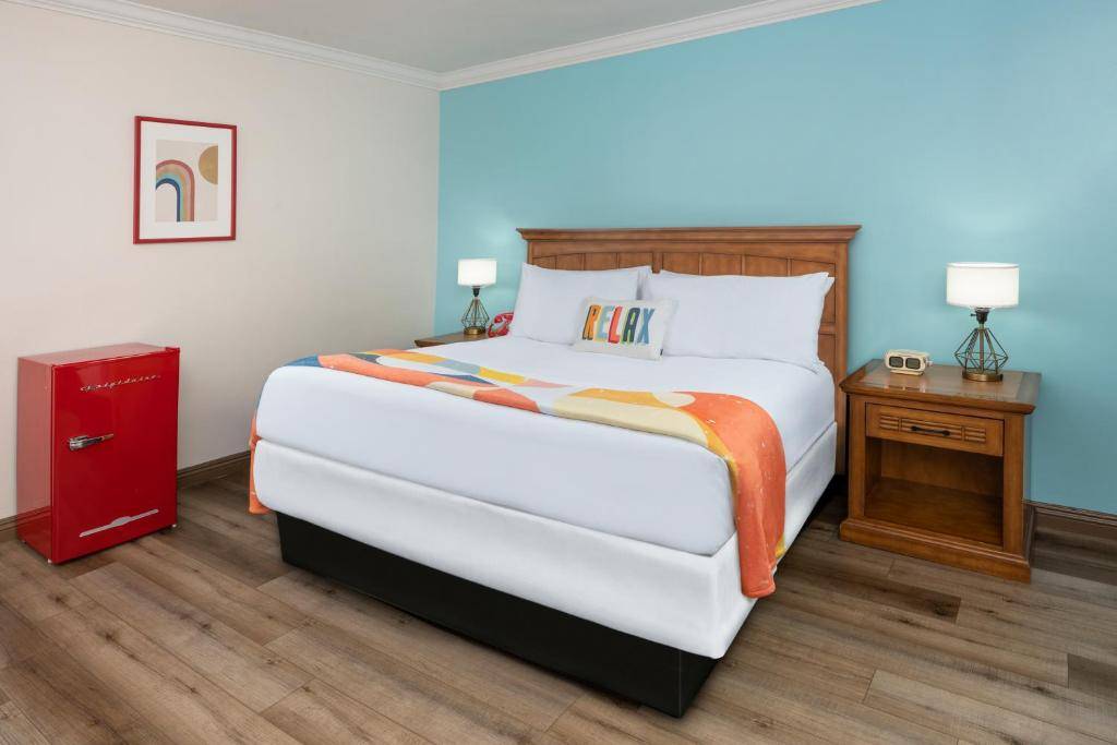 The Sojourn Los Angeles – Sherman Oaks