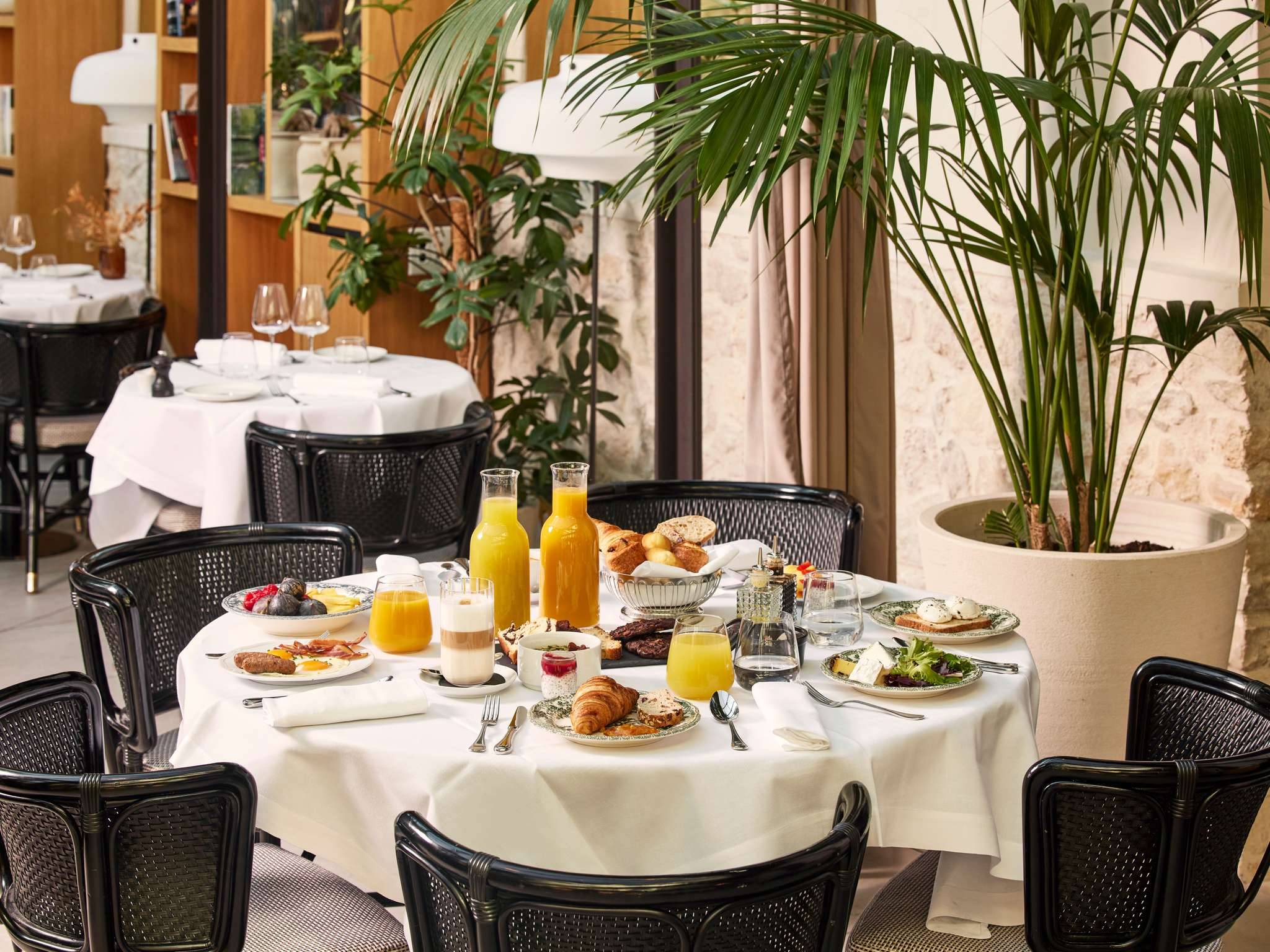 Domaine Reine Margot Paris Issy MGallery Collection