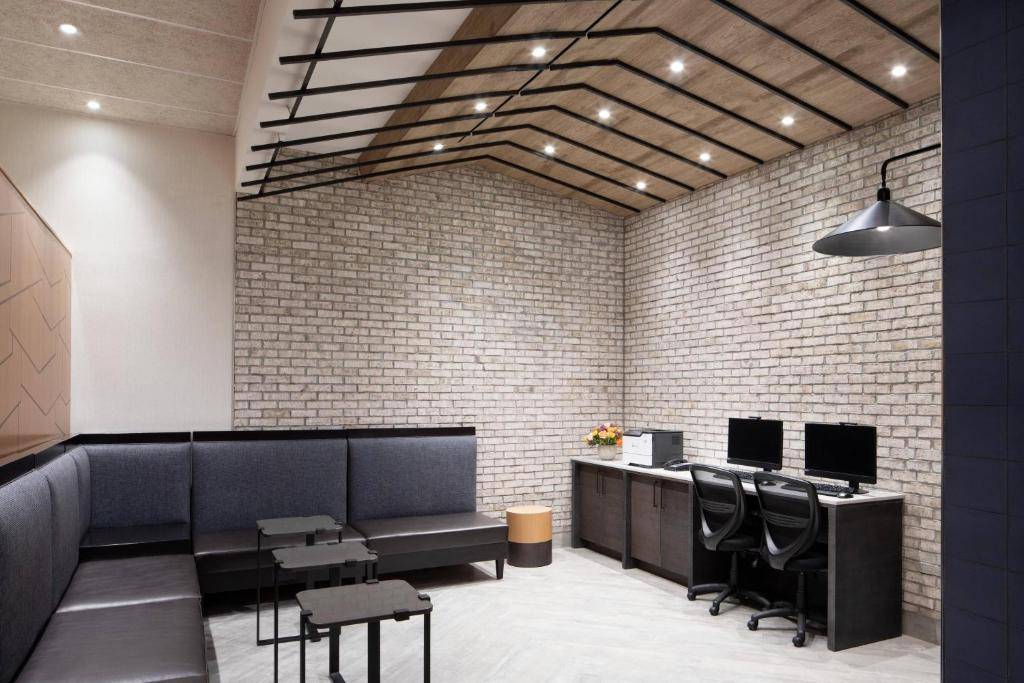 SpringHill Suites by Marriott New York Manhattan/Times Square South