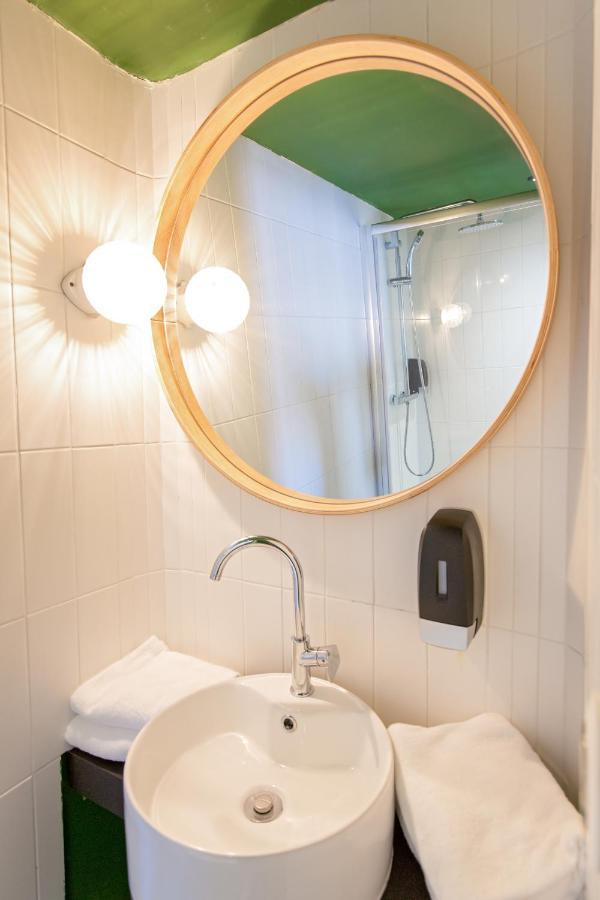 greet hotel Salon-de-Provence