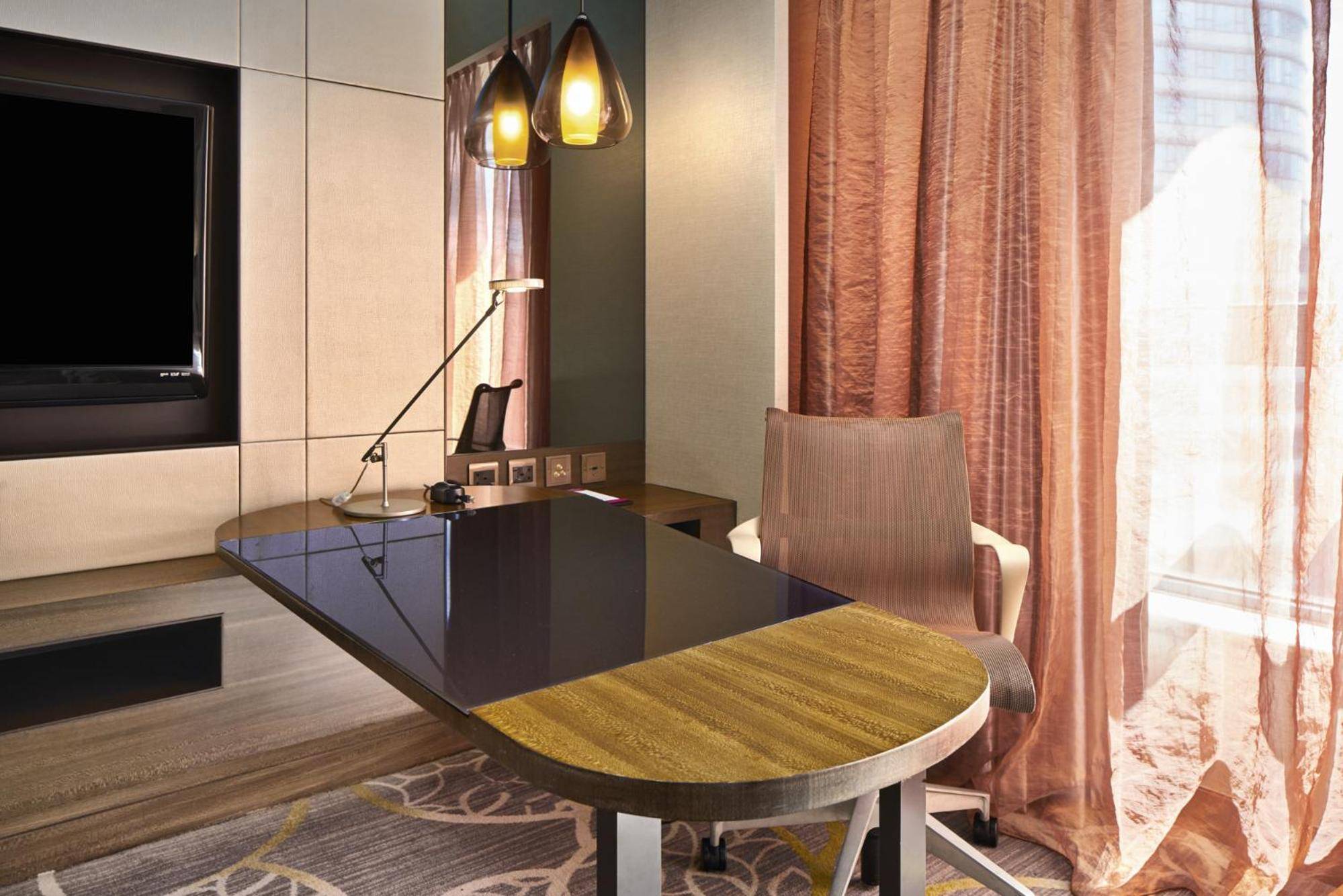 Crowne Plaza Hong Kong Kowloon East, an IHG Hotel