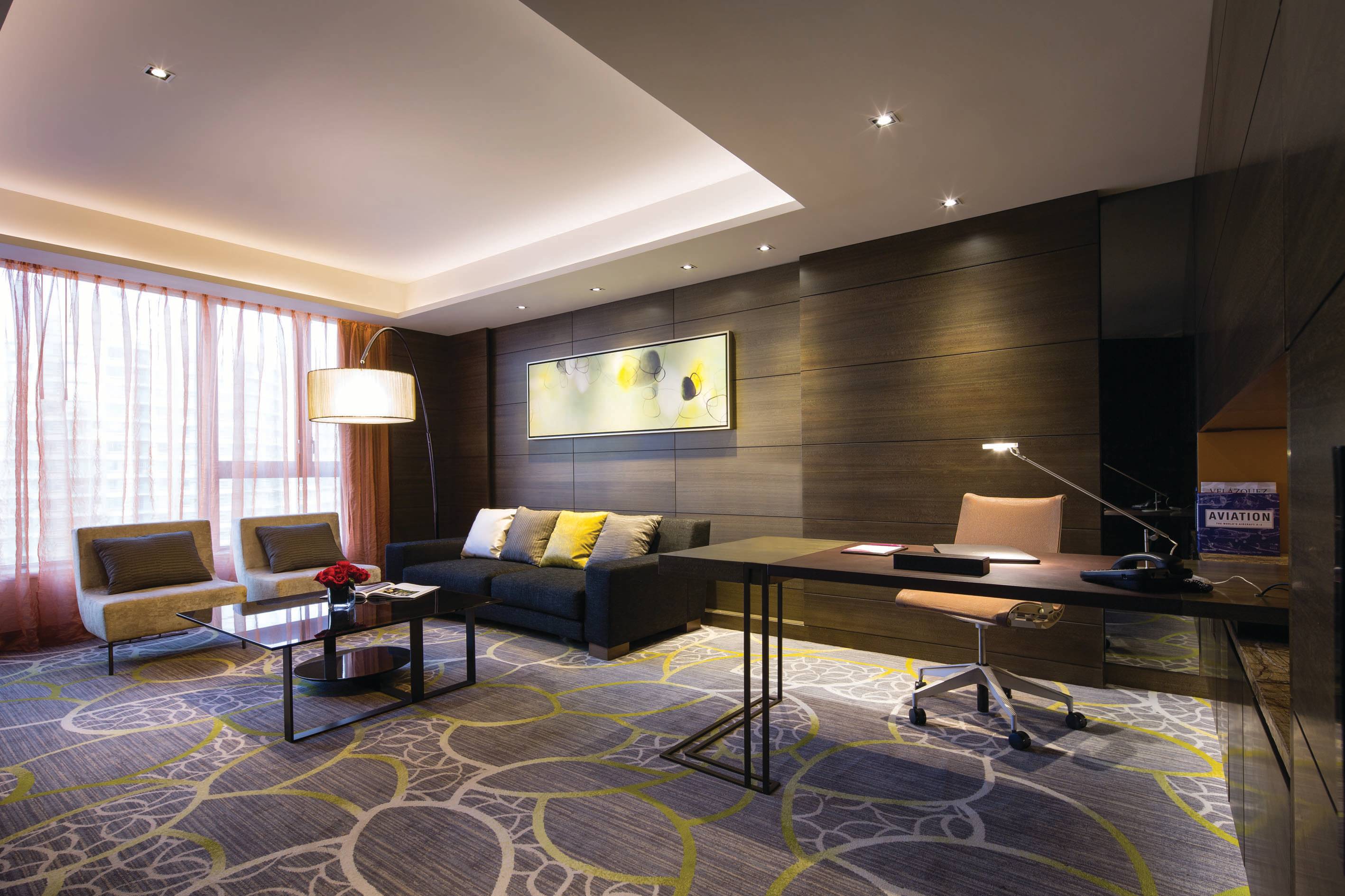 The Royal Garden Kowloon East  (formerly: Royal Plaza Hong Kong Kowloon East, an IHG Hotel)