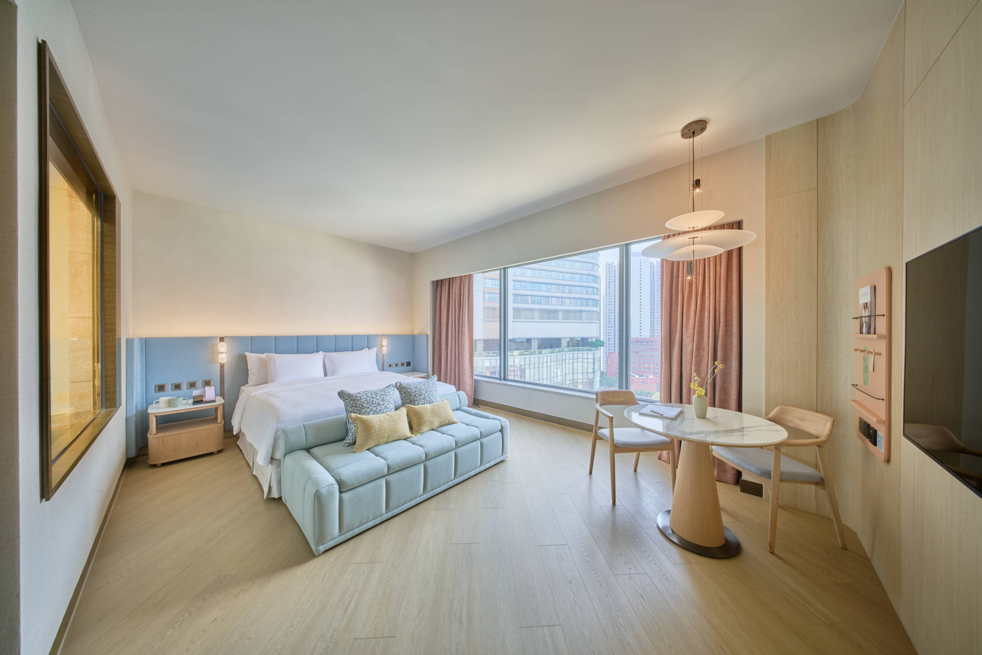 The Royal Garden Kowloon East  (formerly: Royal Plaza Hong Kong Kowloon East, an IHG Hotel)