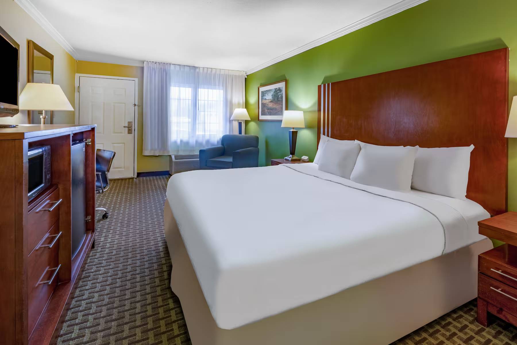 Days Inn by Wyndham Austintown
