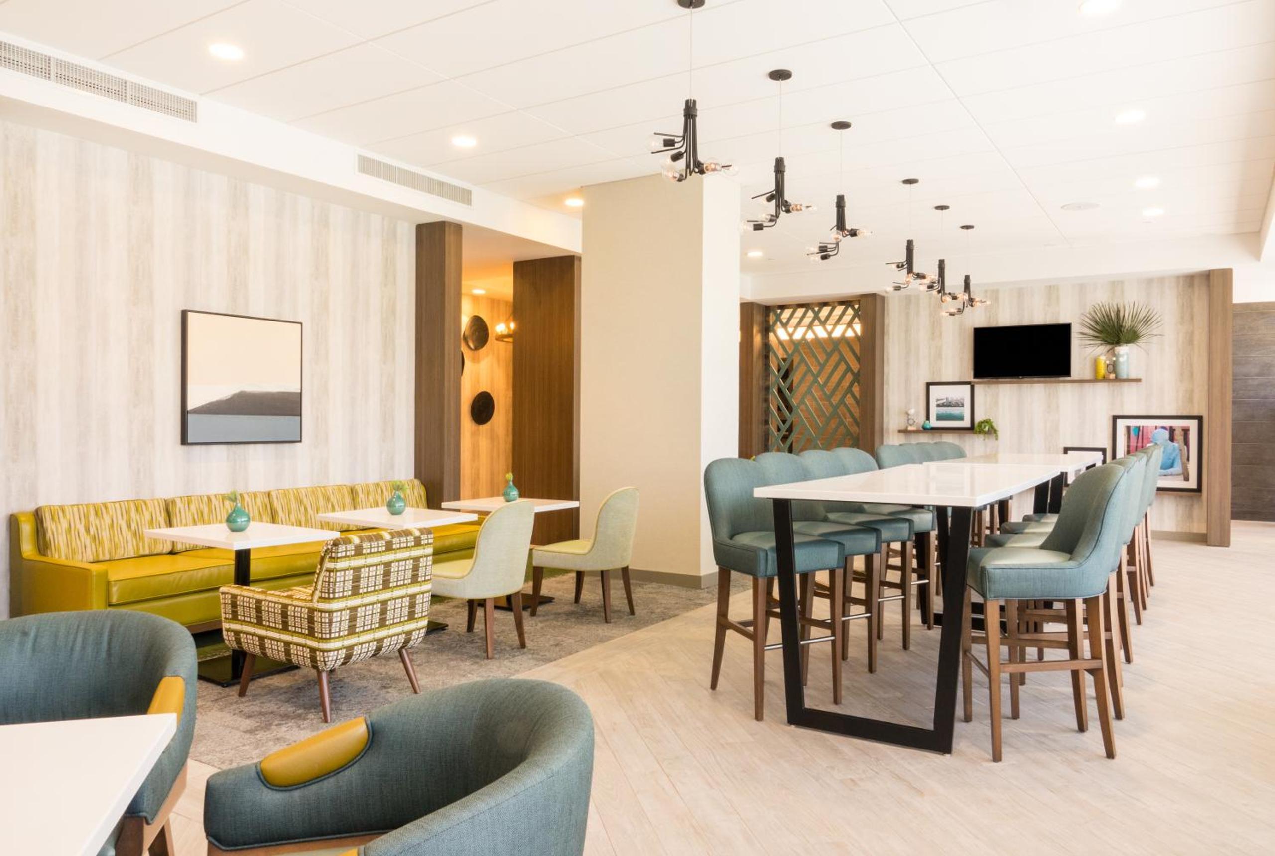 Hampton Inn & Suites Miami Wynwood Design District, FL