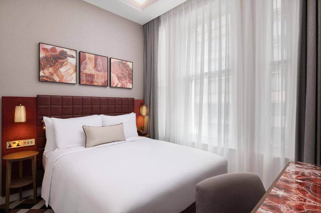 Lost Property St Paul’s London – Curio Collection by Hilton