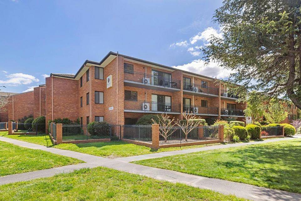 Oxley Court Apartments