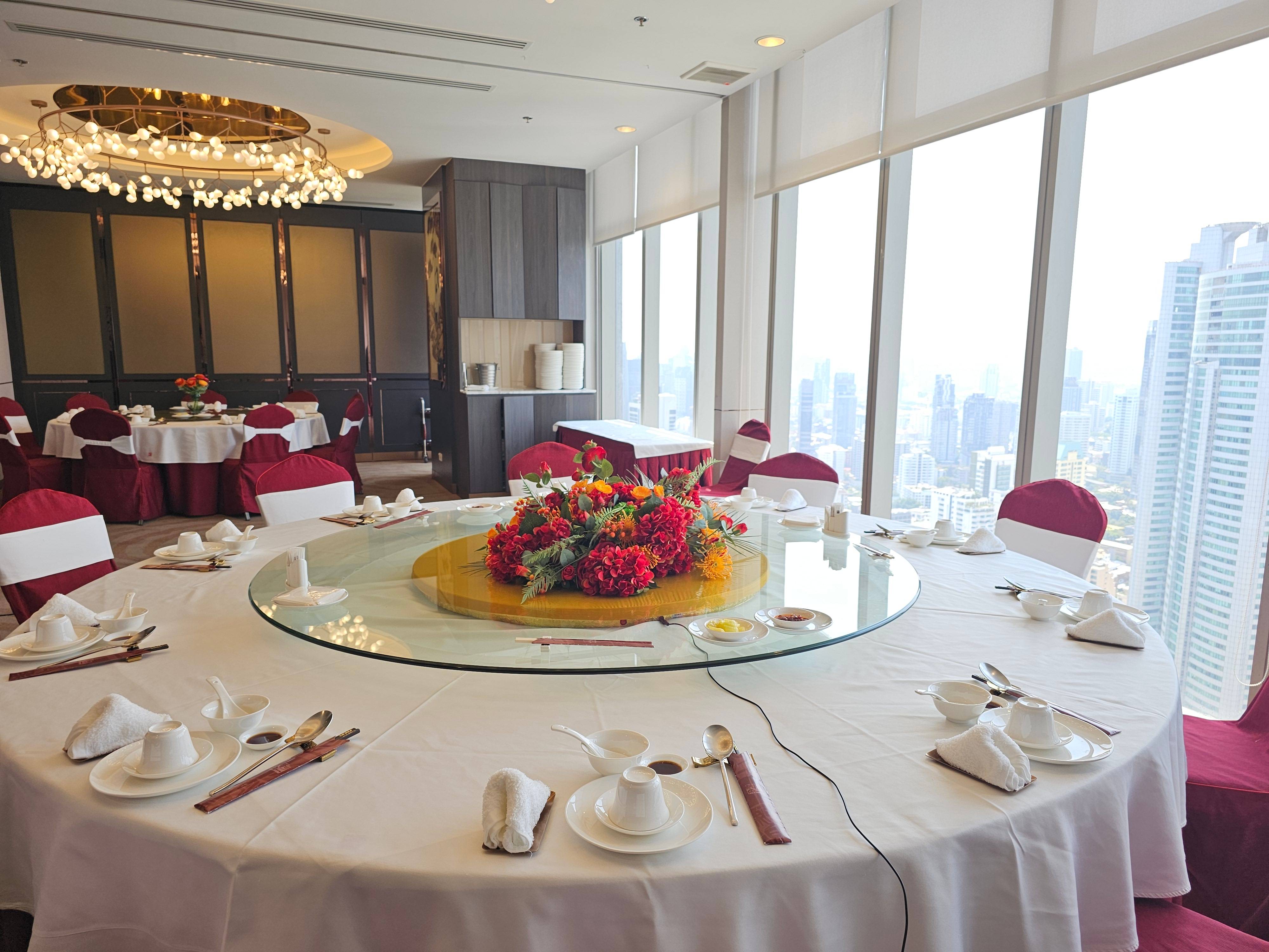 Column Bangkok Hotel