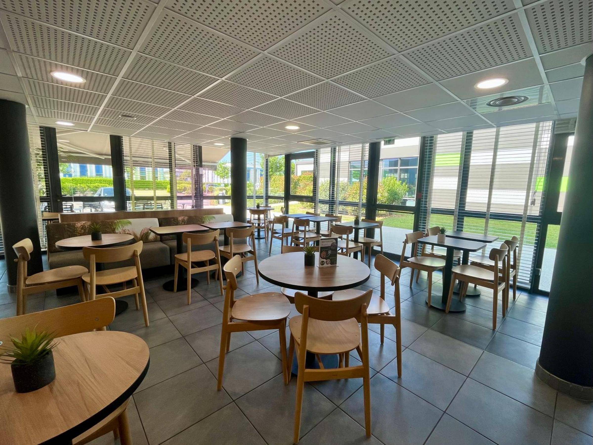 B&B HOTEL Lyon Aéroport Saint-Quentin-Fallavier