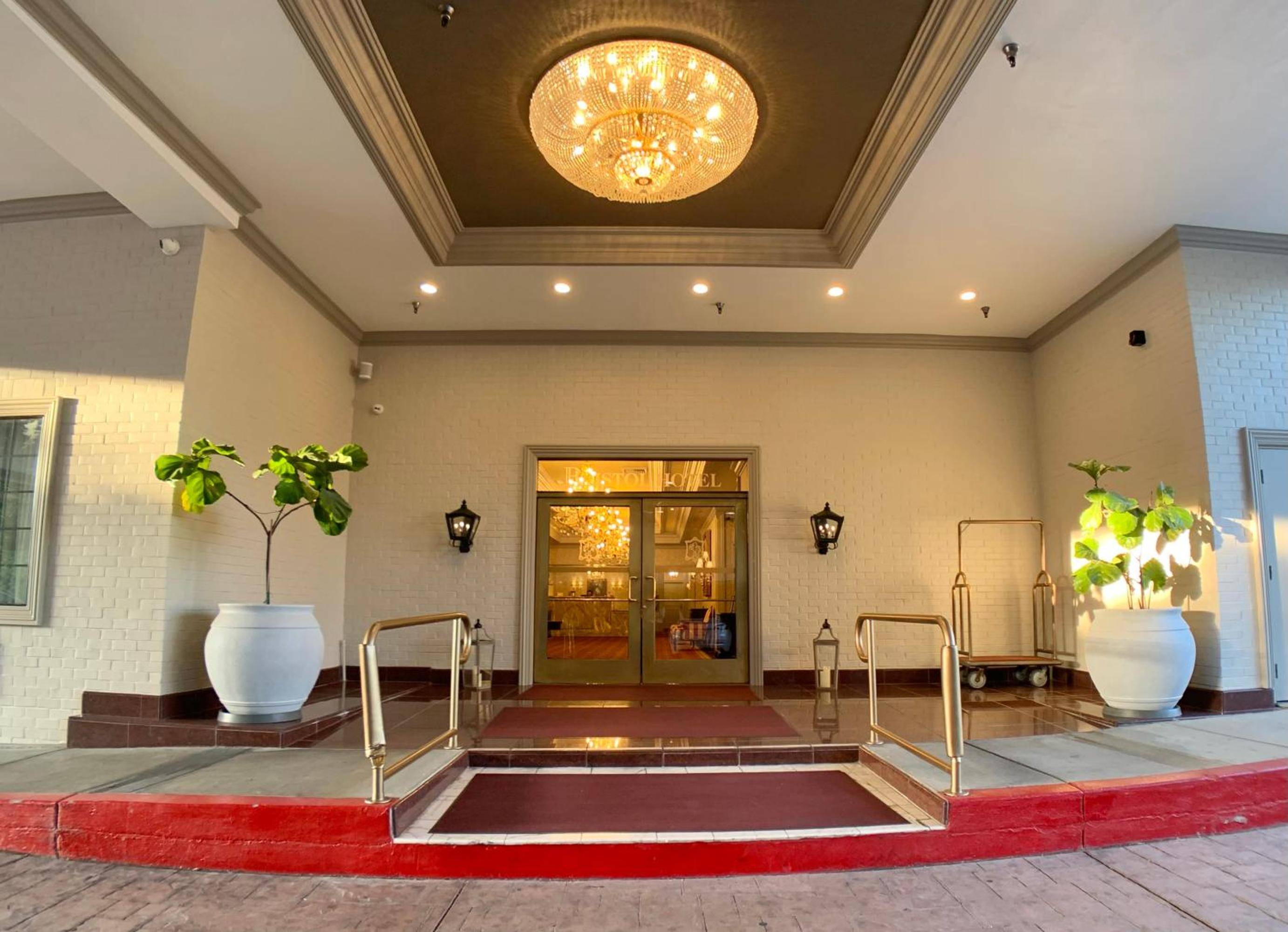 The Bristol Hotel Campbell San Jose