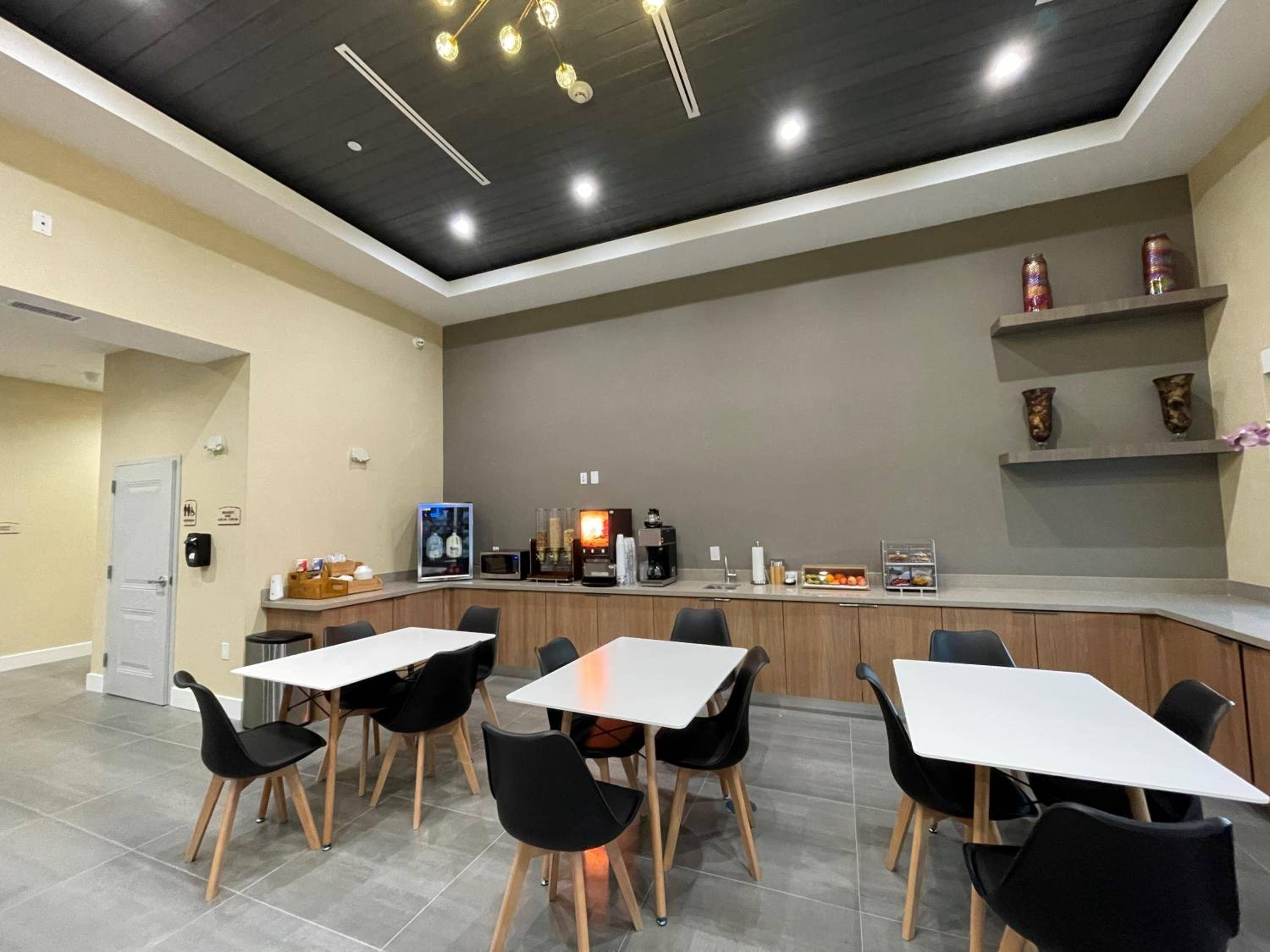 Palace Inn Blue Houston East Beltway 8