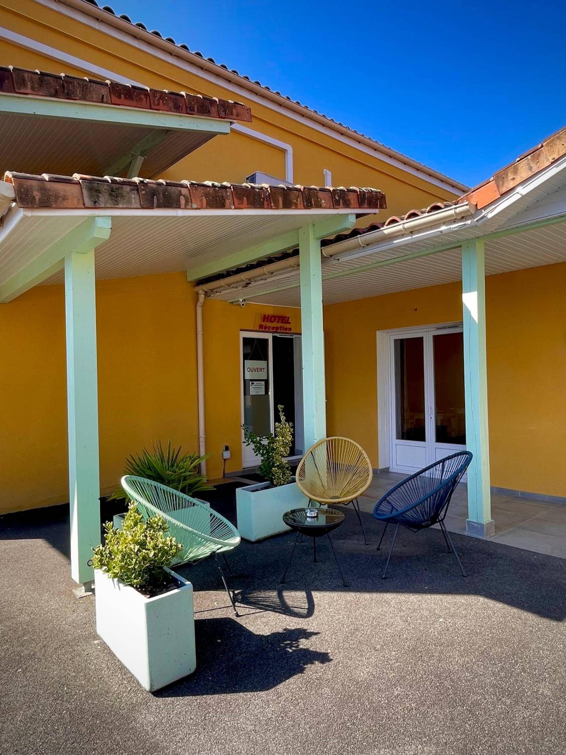 Hôtel Némo Pau Aéroport