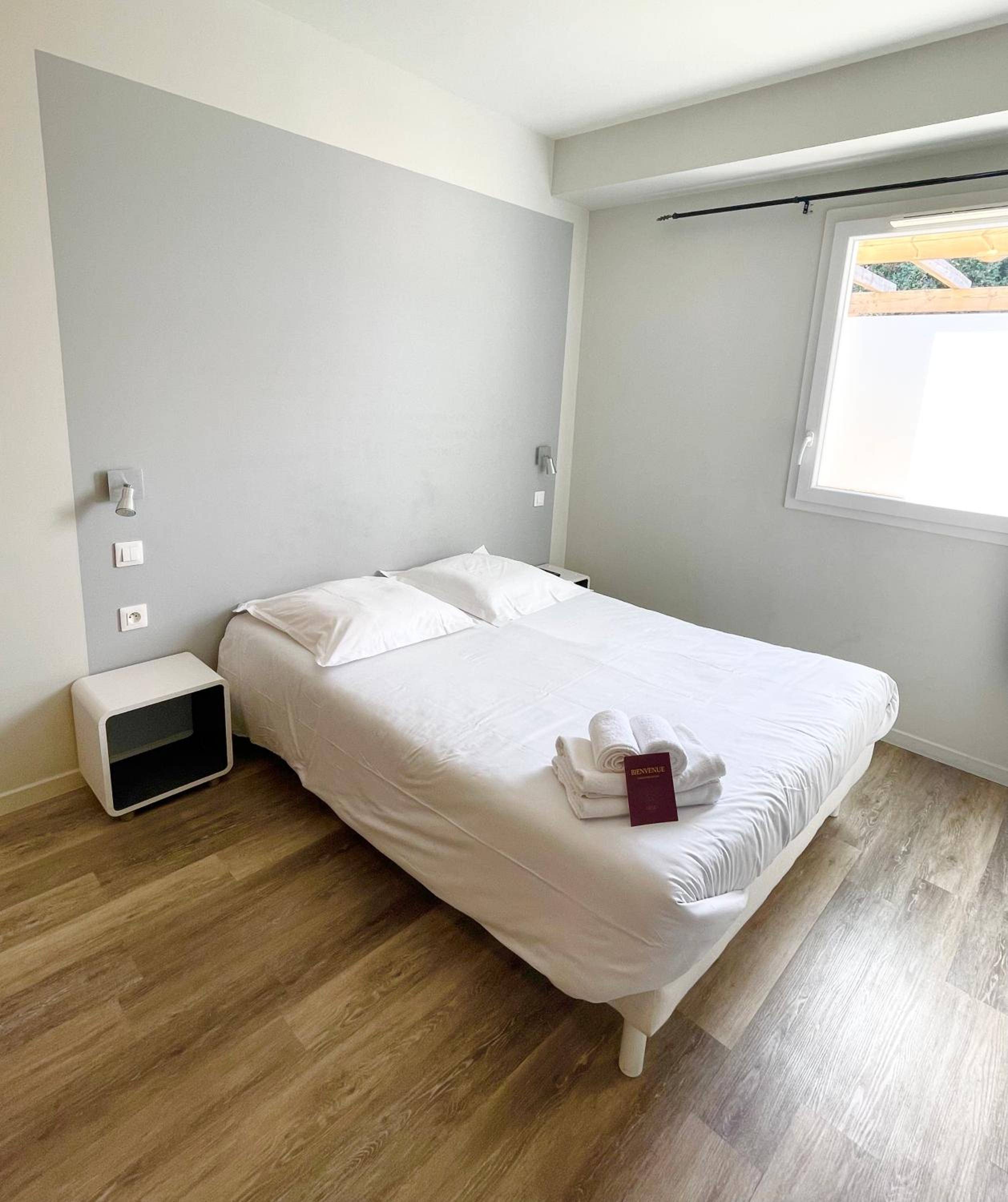 Hôtel Némo Pau Aéroport