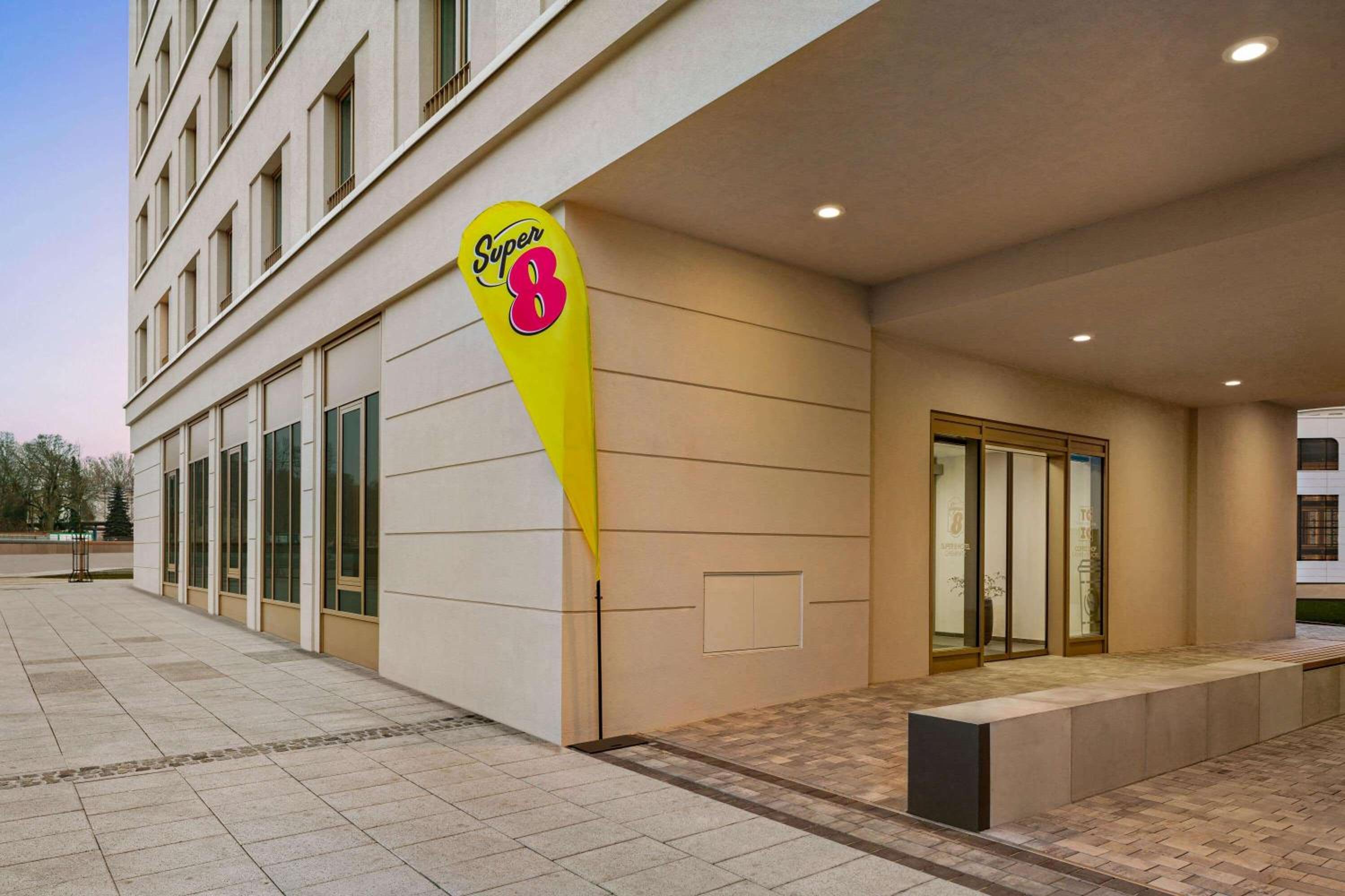 Super 8 by Wyndham Chemnitz