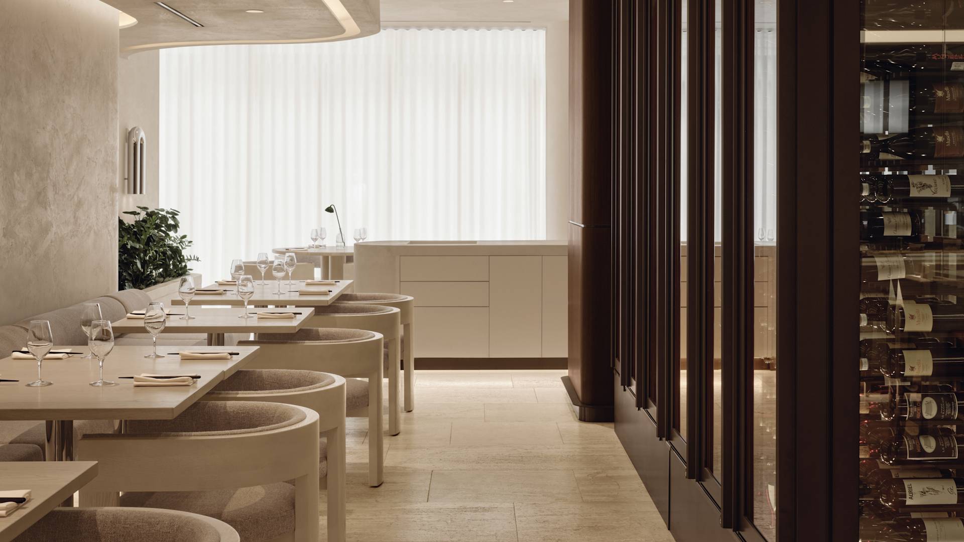 Vogue Hotel Montreal Downtown, Curio Collection by Hilton