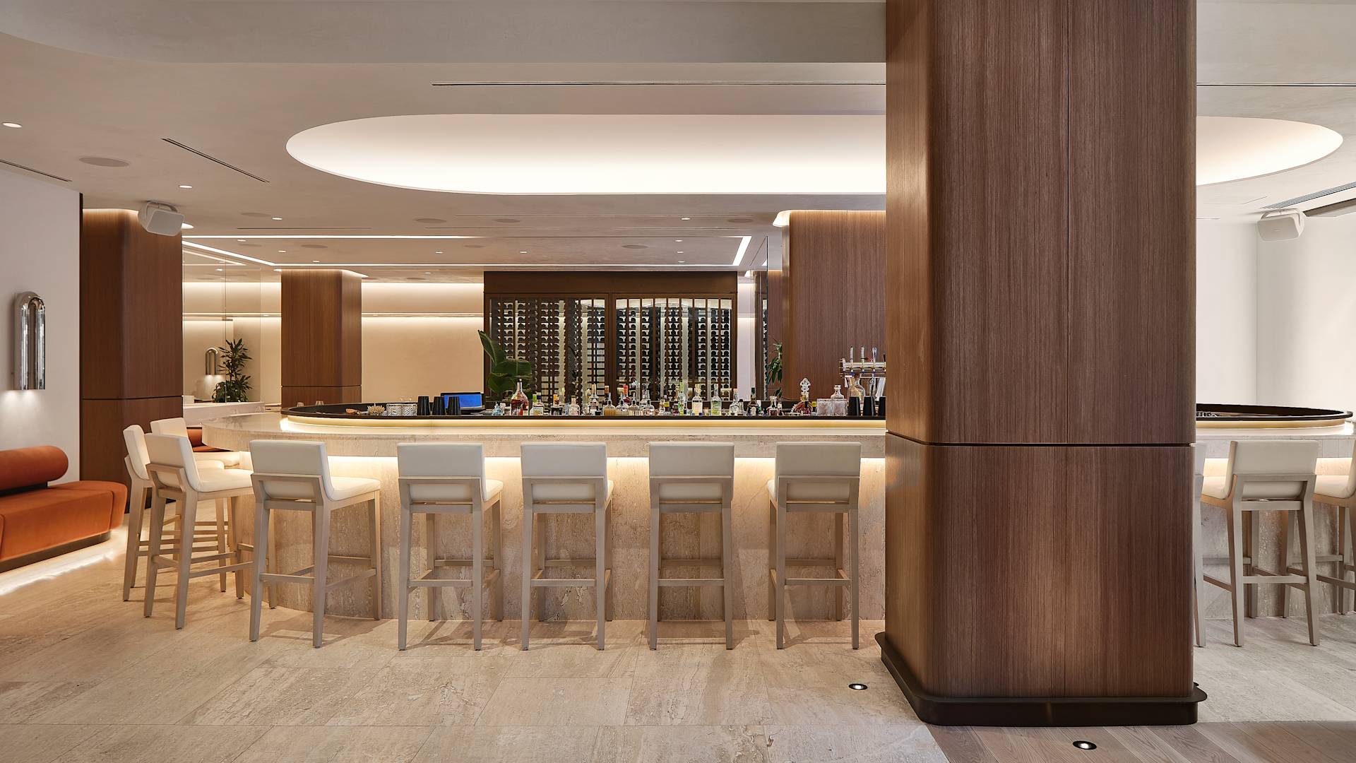 Vogue Hotel Montreal Downtown, Curio Collection by Hilton