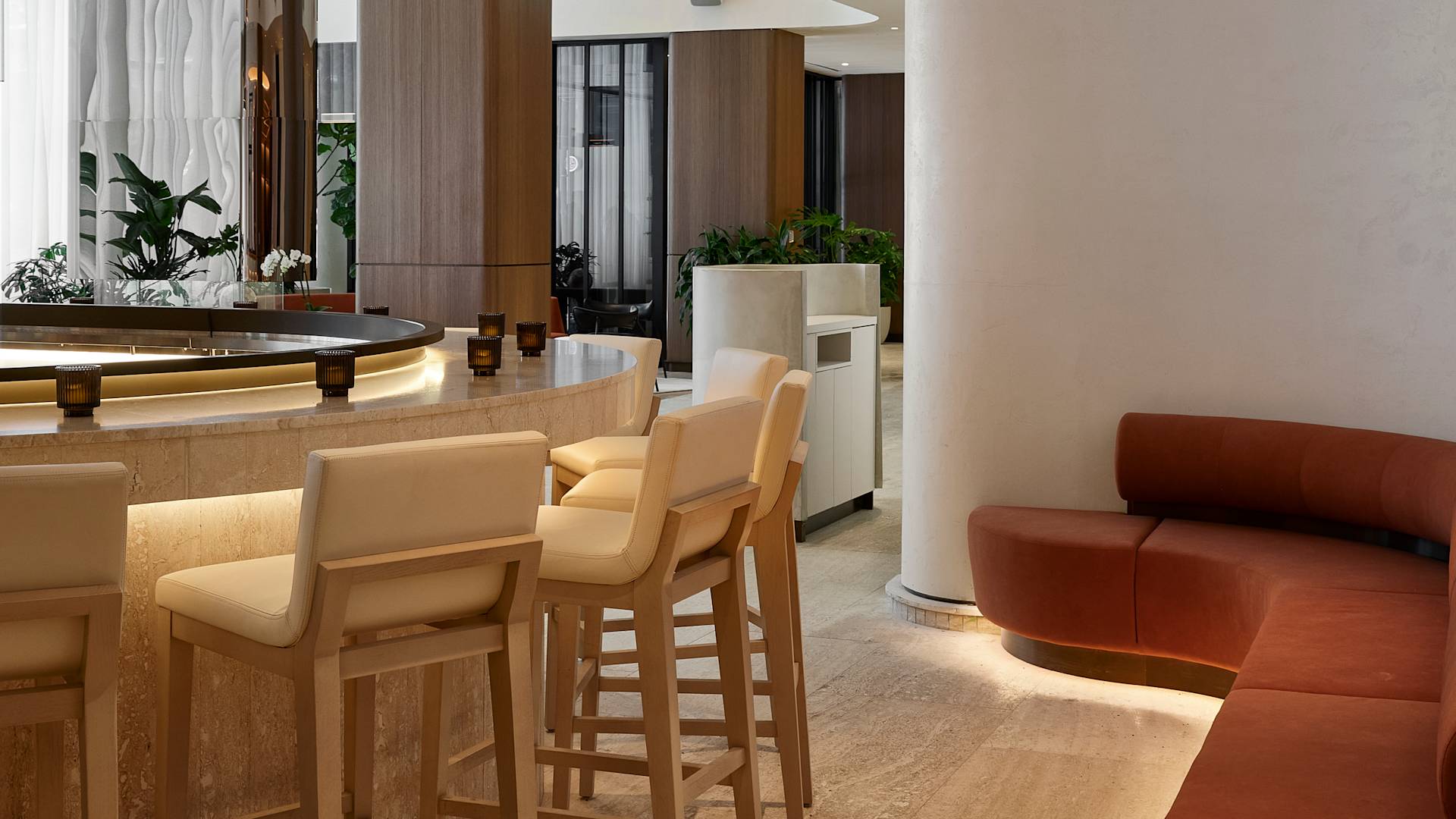 Vogue Hotel Montreal Downtown, Curio Collection by Hilton