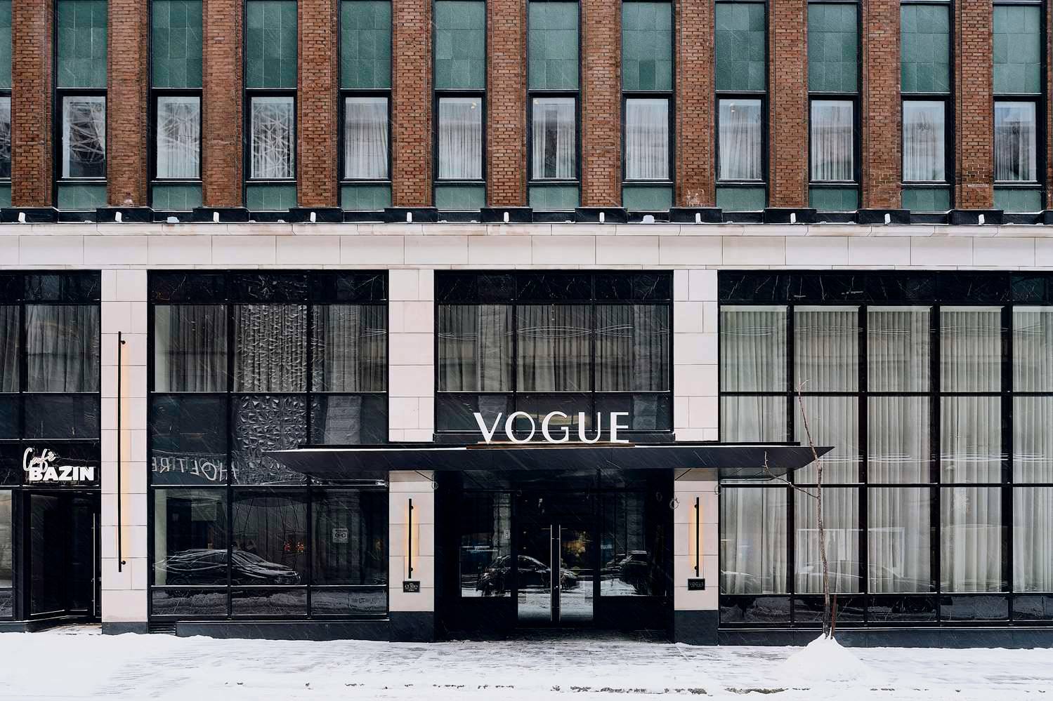 Vogue Hotel Montreal Downtown, Curio Collection by Hilton