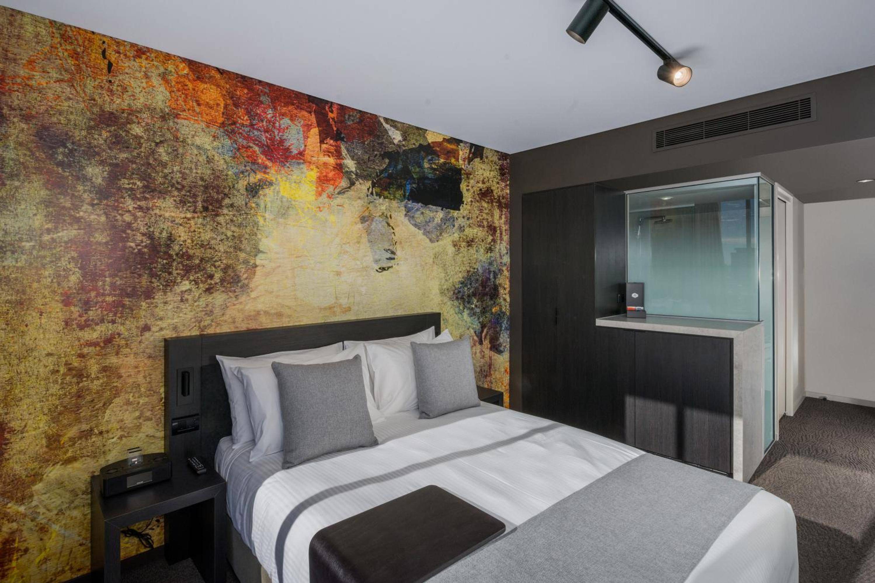 Kennigo Hotel Brisbane, Independent Collection by EVT