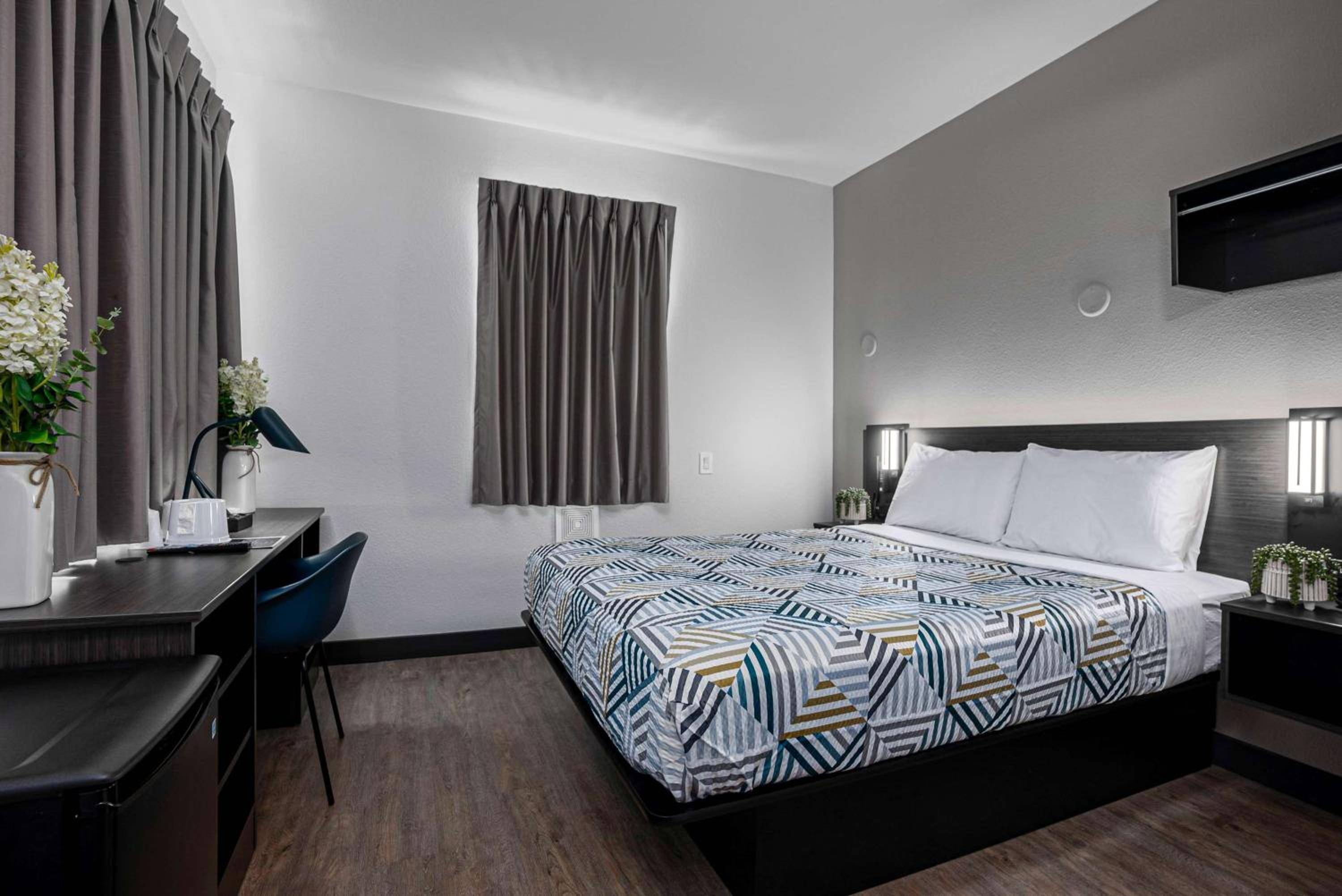 Motel 6-San Diego, CA - Downtown