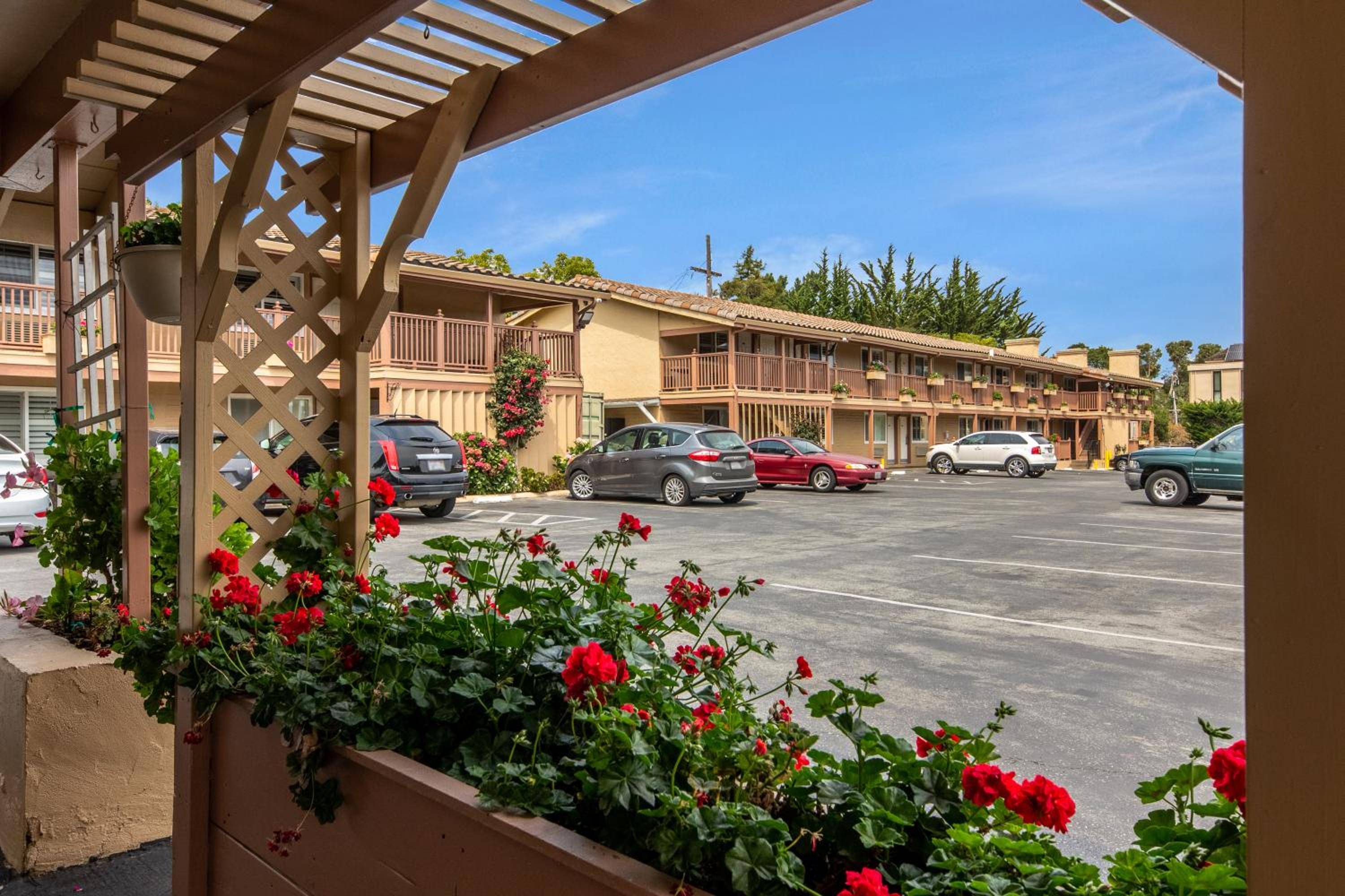 Rodeway Inn near Downtown Monterey