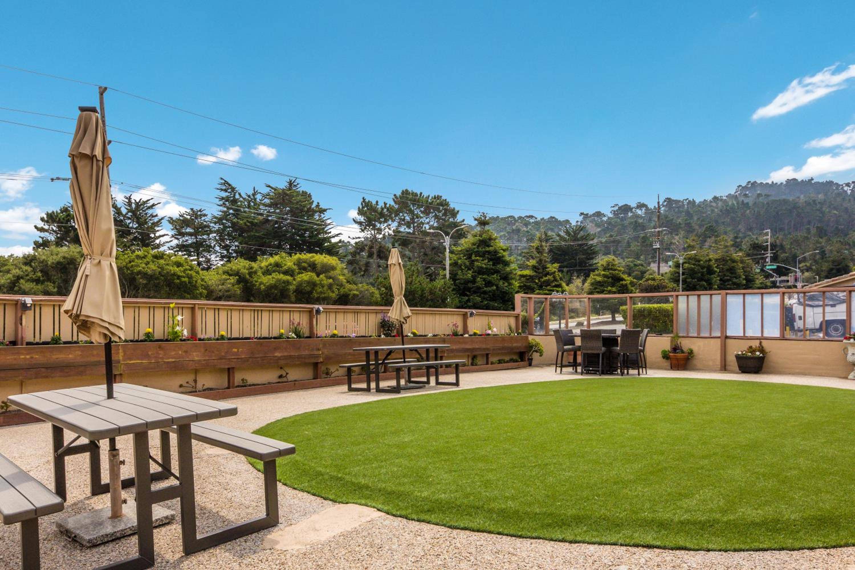 Rodeway Inn near Downtown Monterey