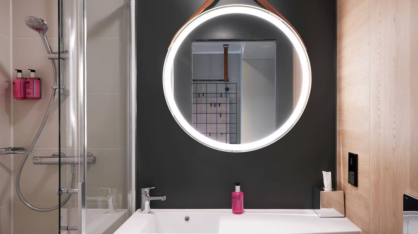 Moxy Edinburgh Fountainbridge