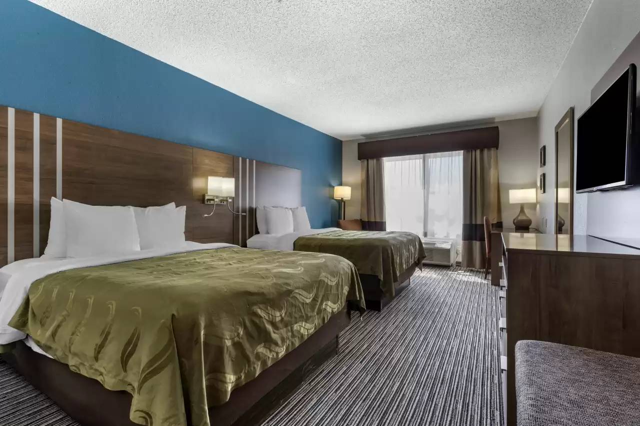 Quality Inn & Suites I-35 E/Walnut Hill