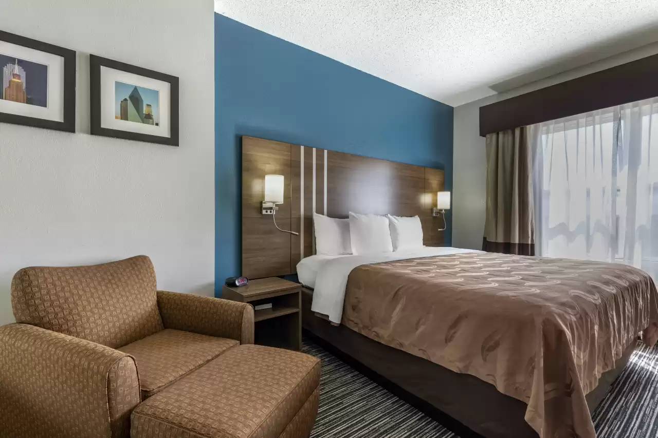 Quality Inn & Suites I-35 E/Walnut Hill
