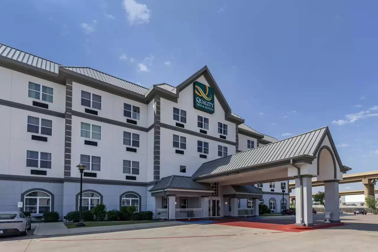Quality Inn & Suites I-35 E/Walnut Hill