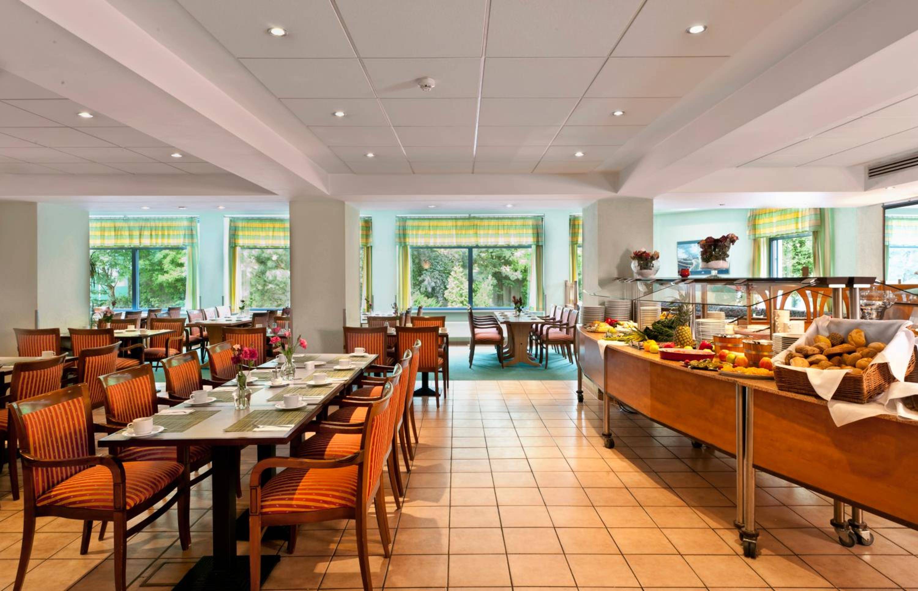 Good Morning + Berlin City East