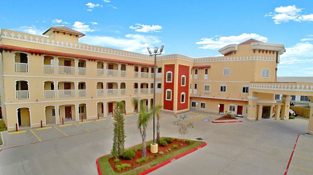 Palacio Royale Houston NW at Beltway 8