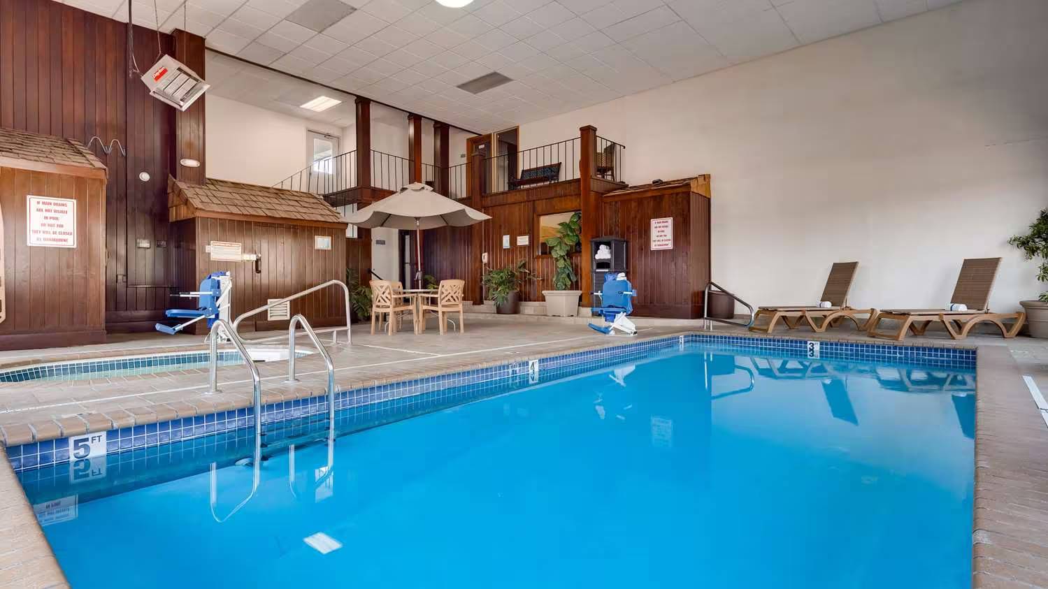 Best Western War Bonnet Inn