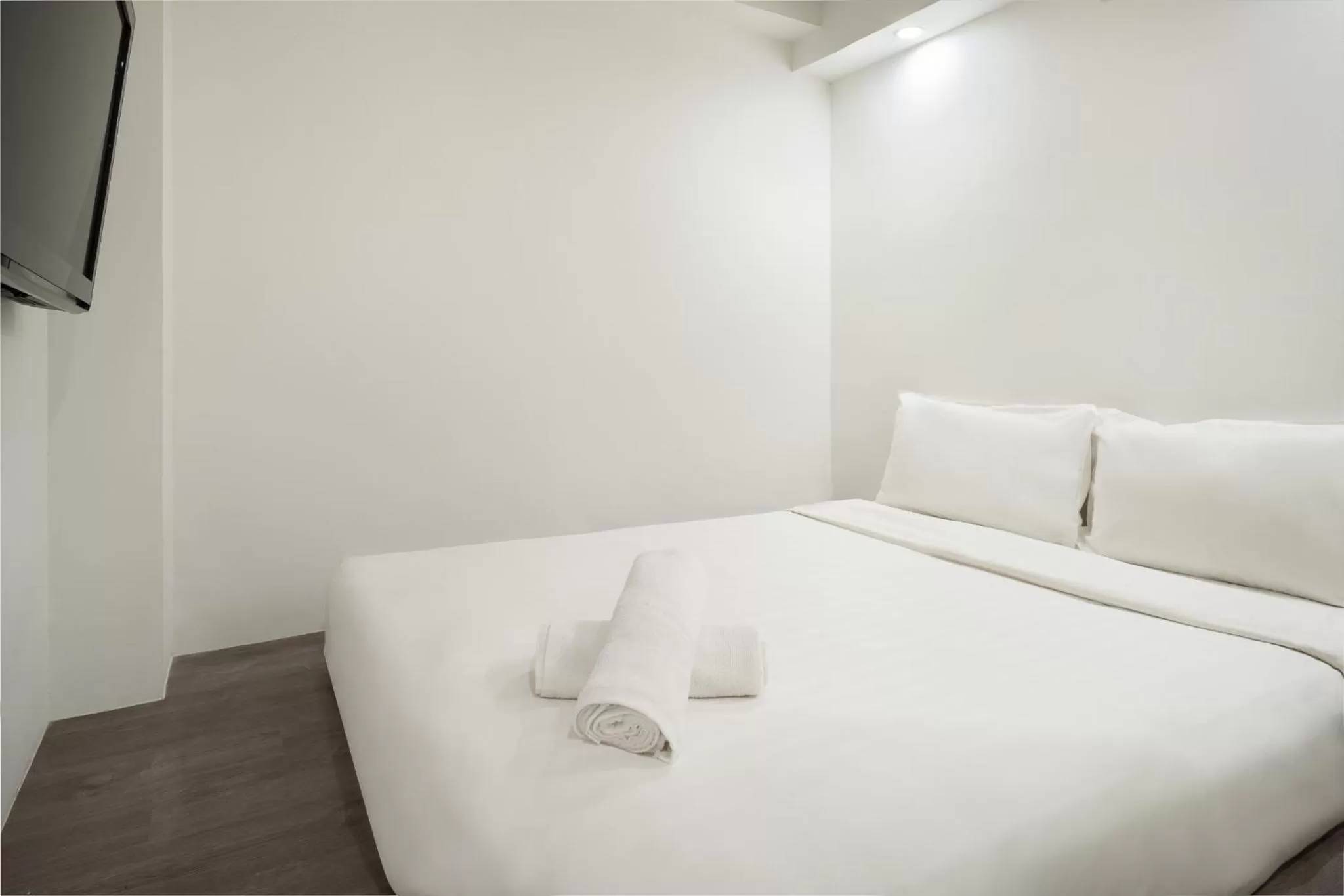 Lion Peak Dickson Hotel