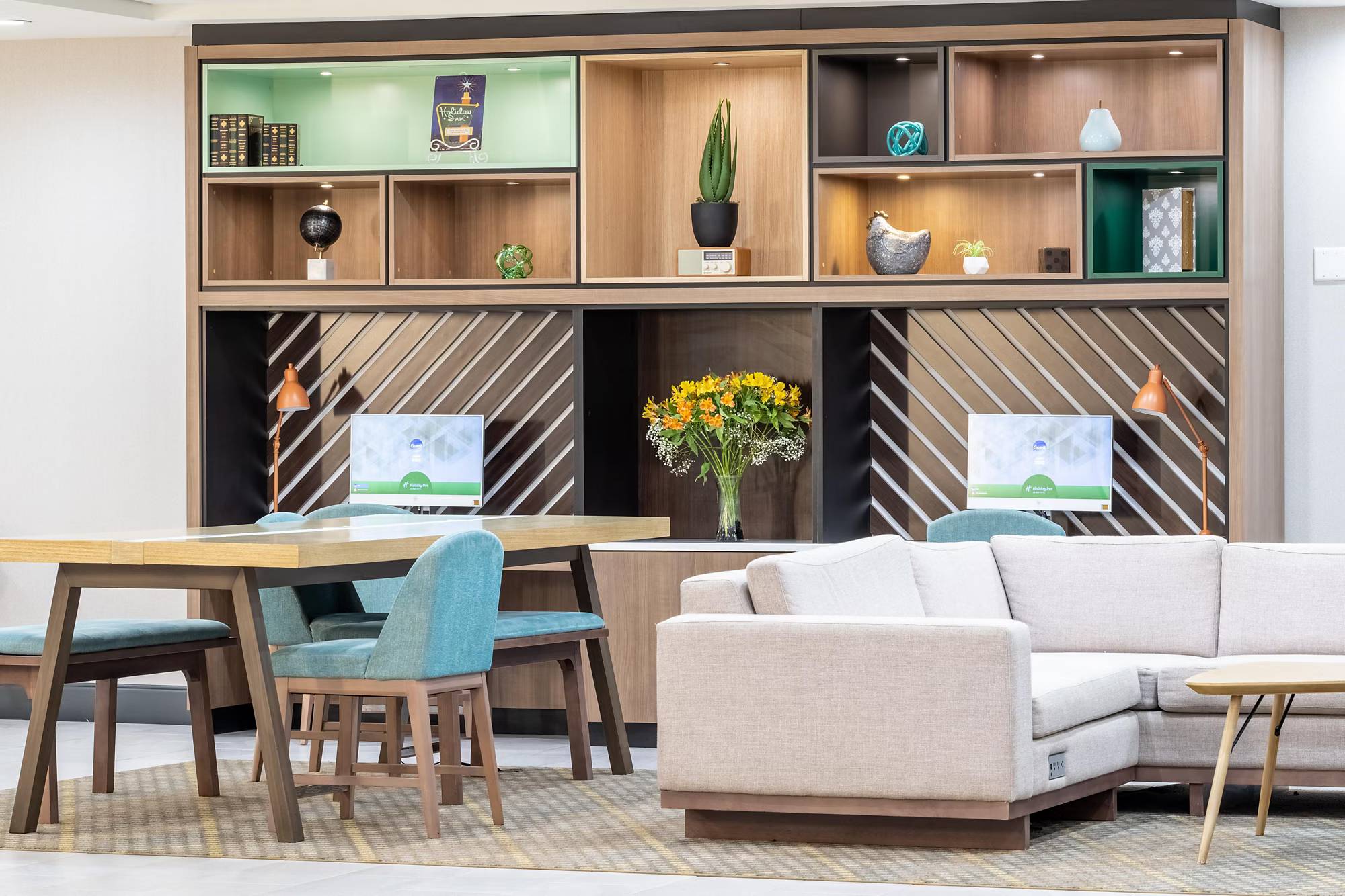 Holiday Inn - Long Island - ISLIP Arpt East, an IHG Hotel